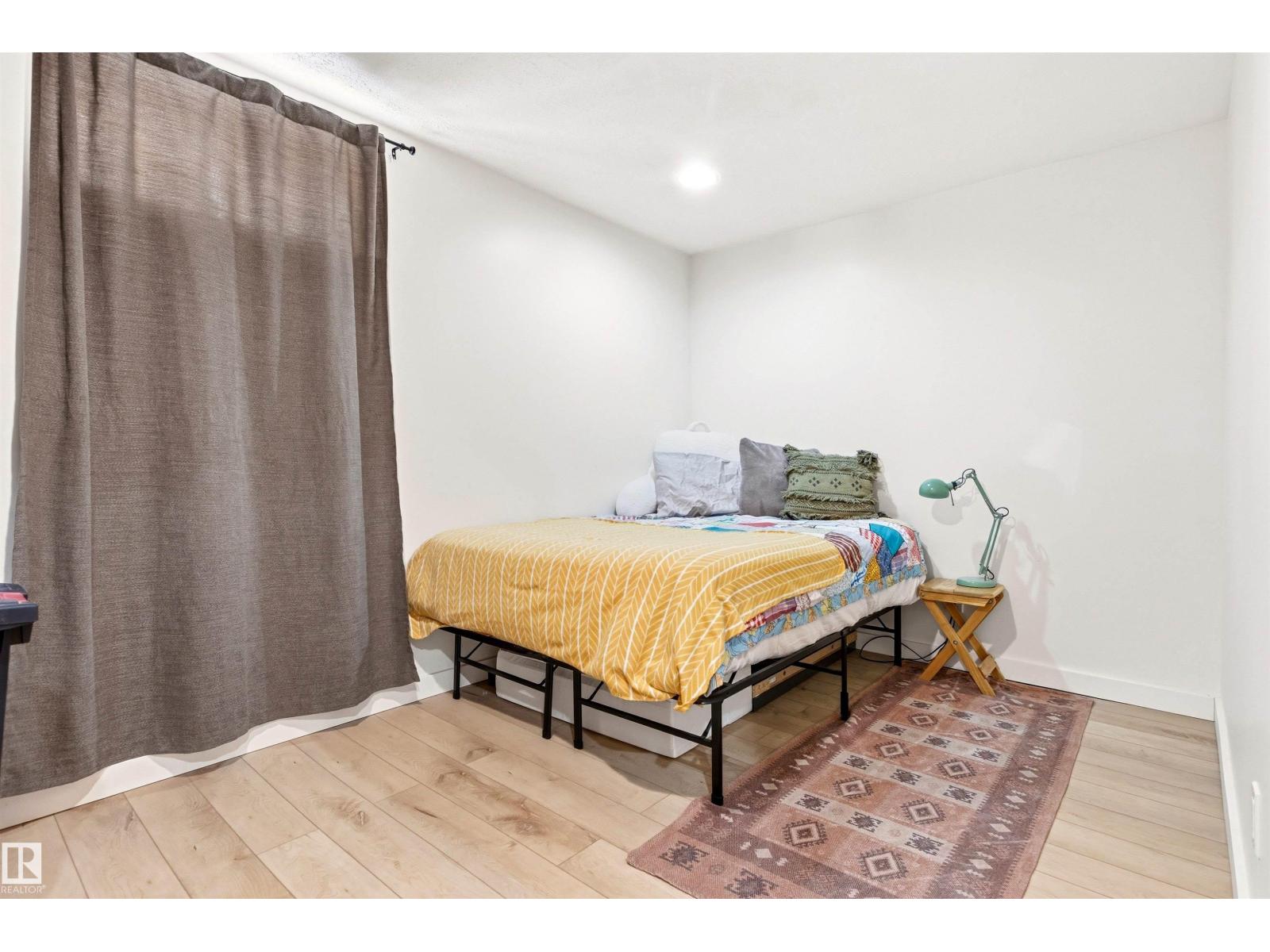 18315 68 AV NW, Edmonton