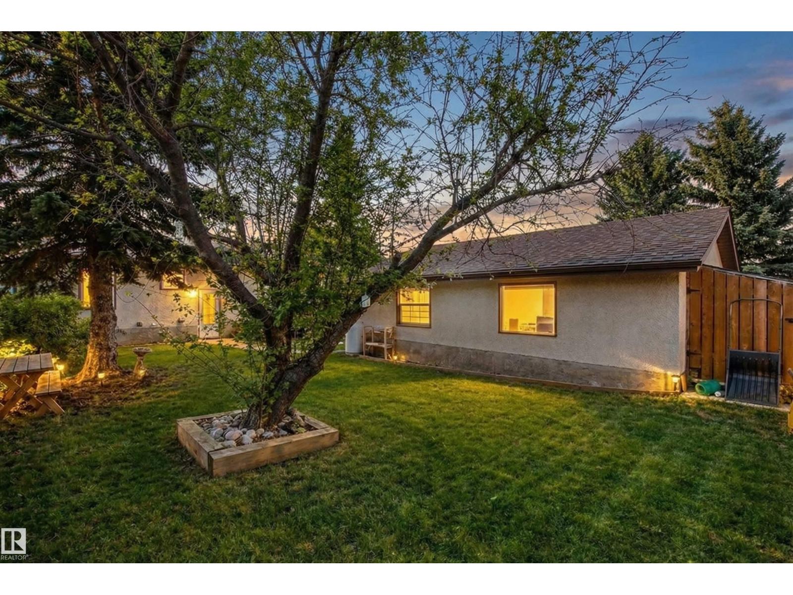 18315 68 AV NW, Edmonton