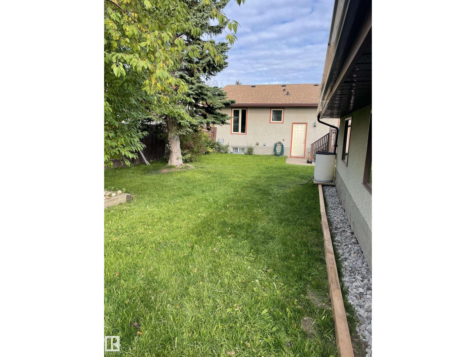 18315 68 AV NW, Edmonton