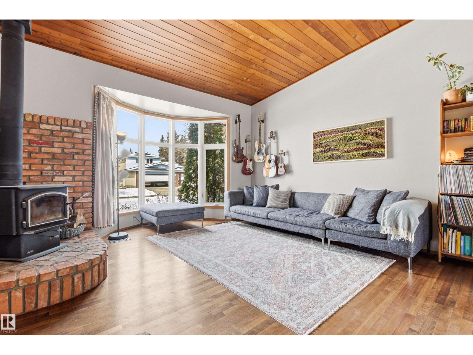 18315 68 AV NW, Edmonton