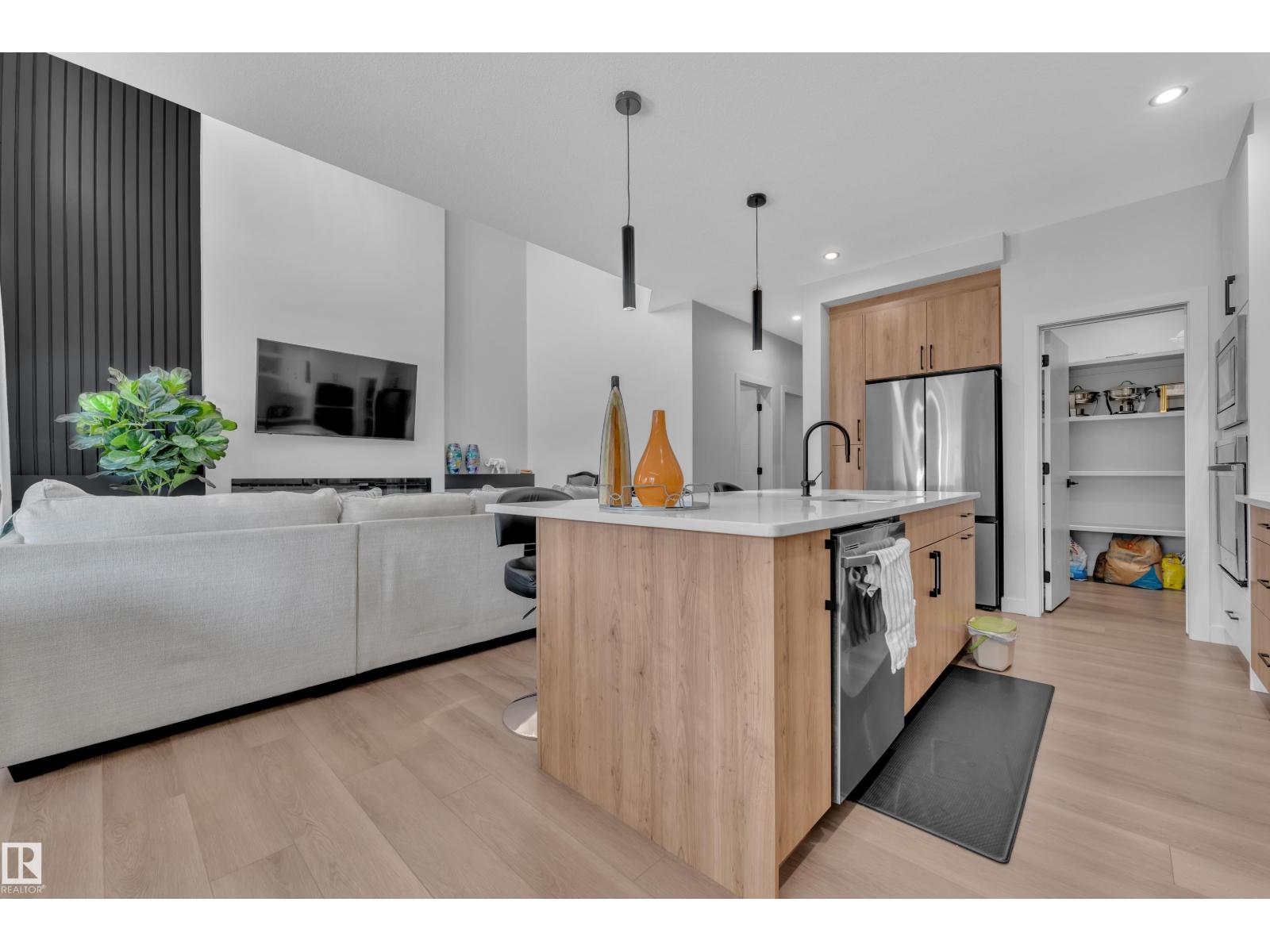 3615 42 AV, Beaumont