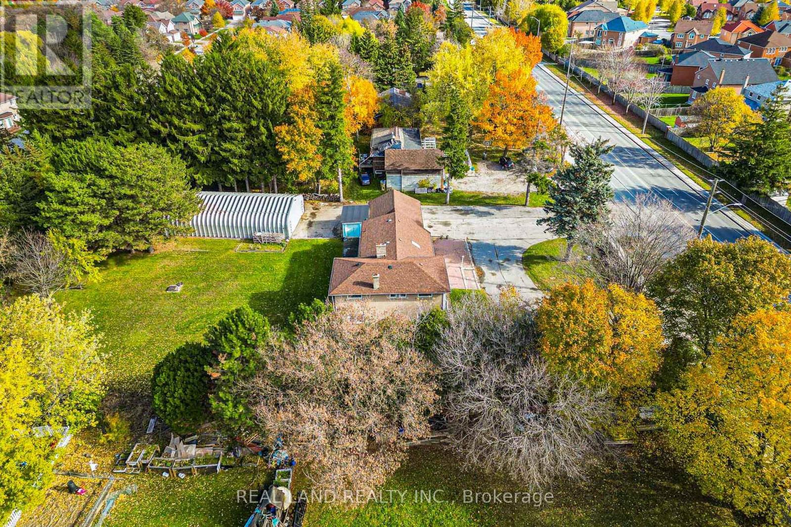 4762 14TH AVENUE - 11