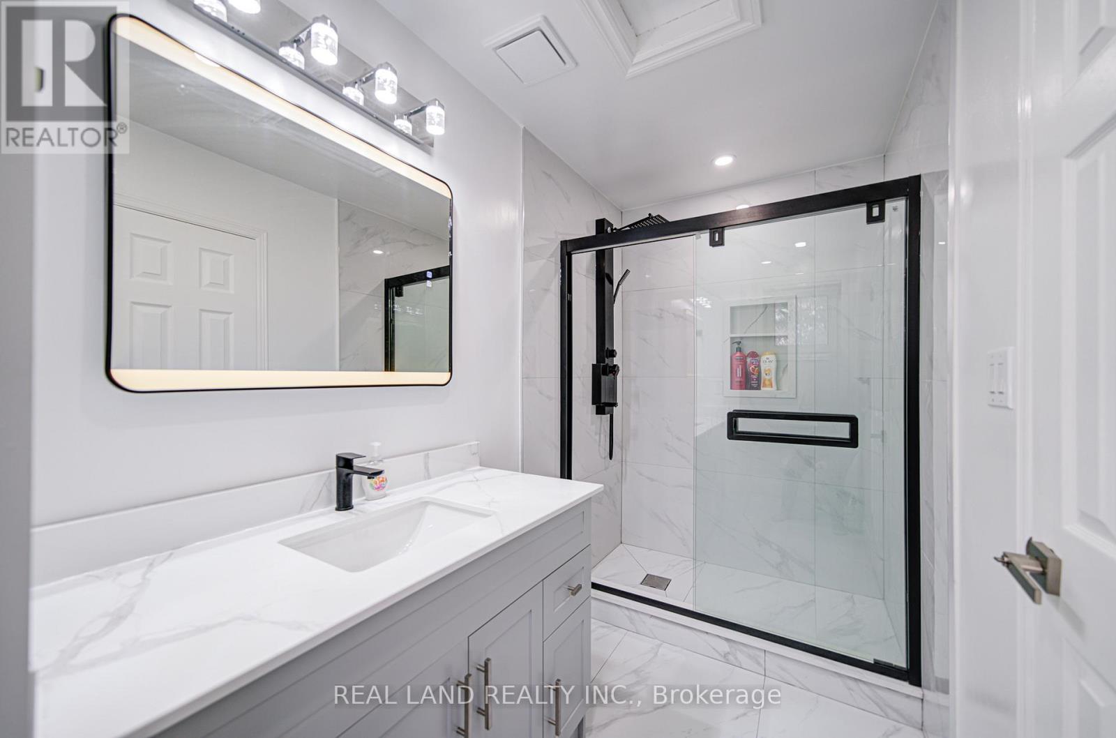 4762 14TH AVENUE - 34