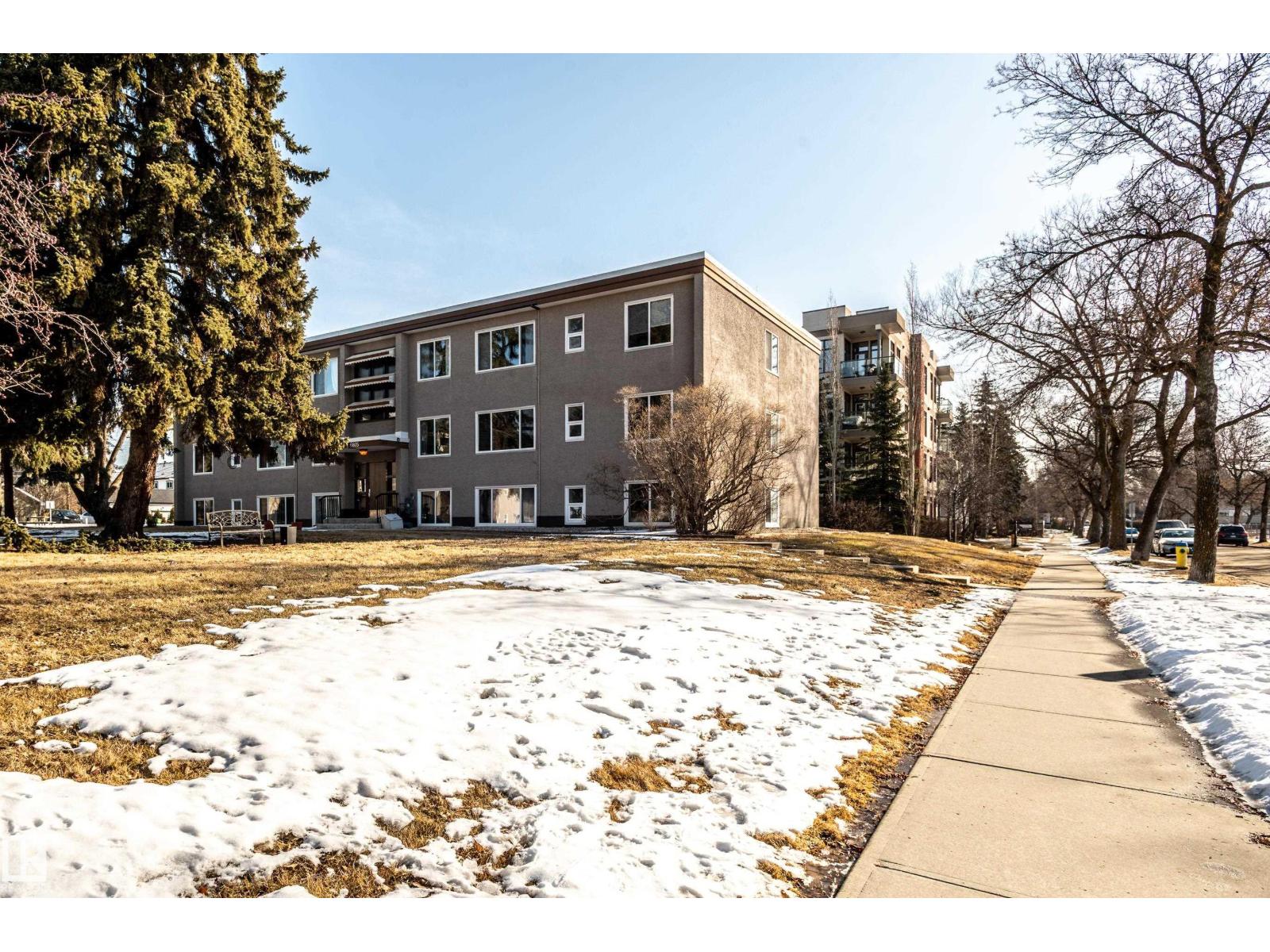 #12 6805 112 ST NW, Edmonton