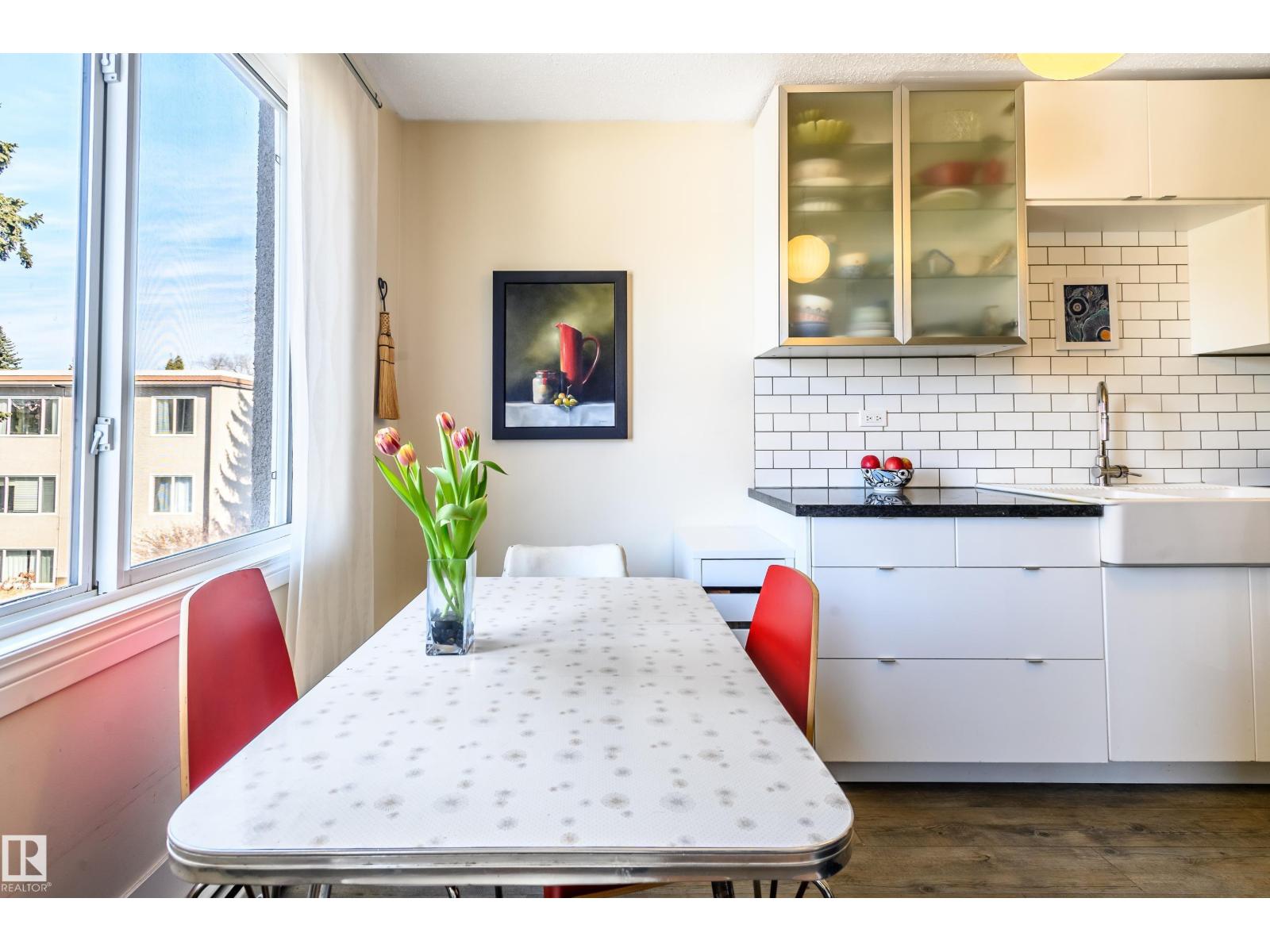 #12 6805 112 ST NW, Edmonton