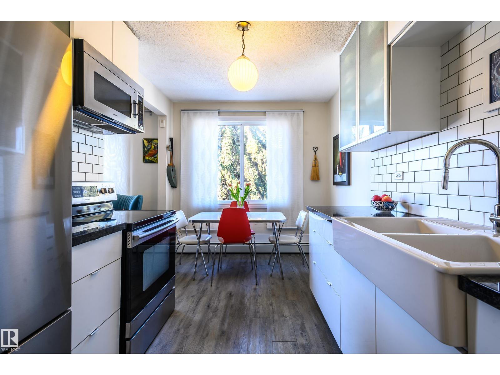 #12 6805 112 ST NW, Edmonton