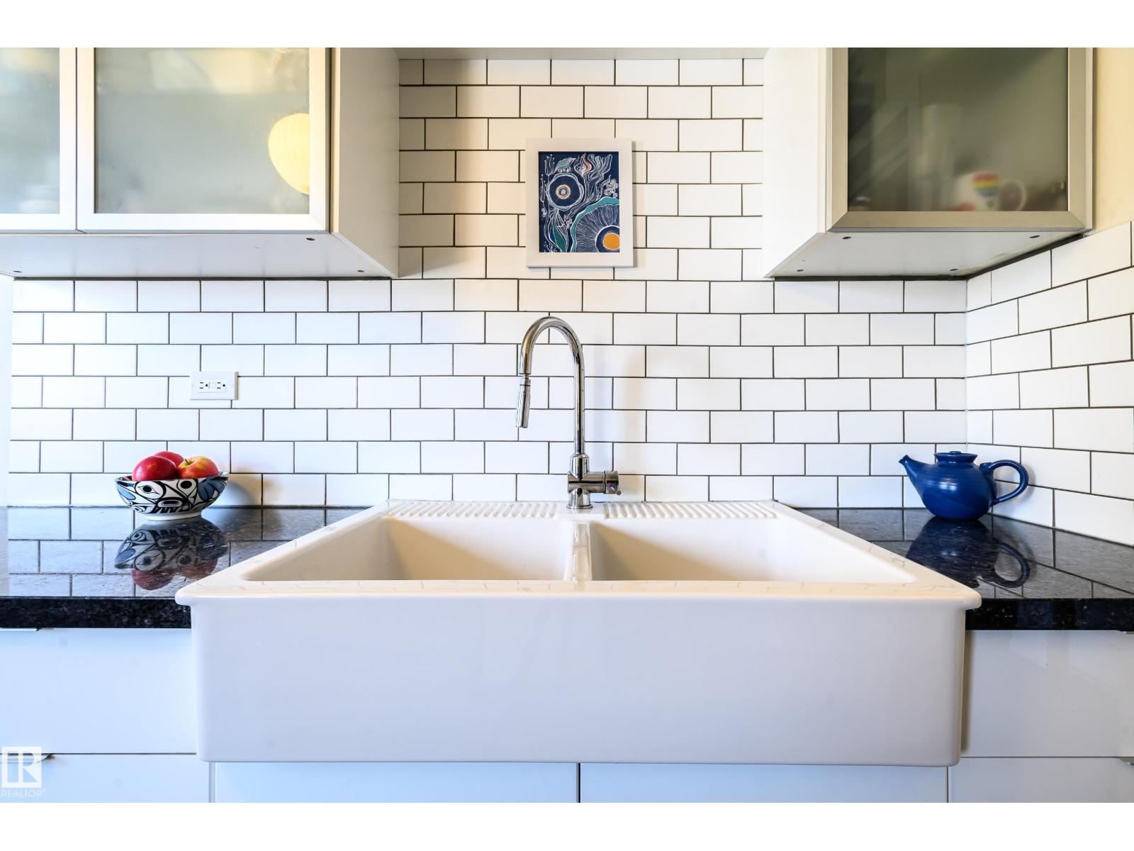 #12 6805 112 ST NW, Edmonton