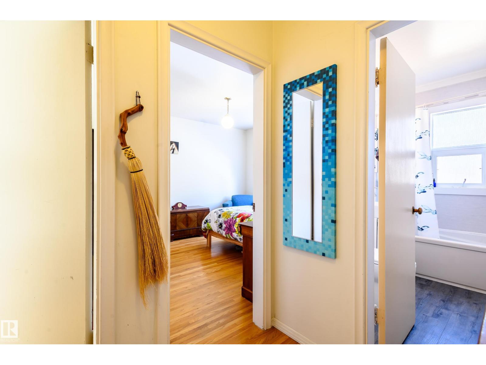 #12 6805 112 ST NW, Edmonton