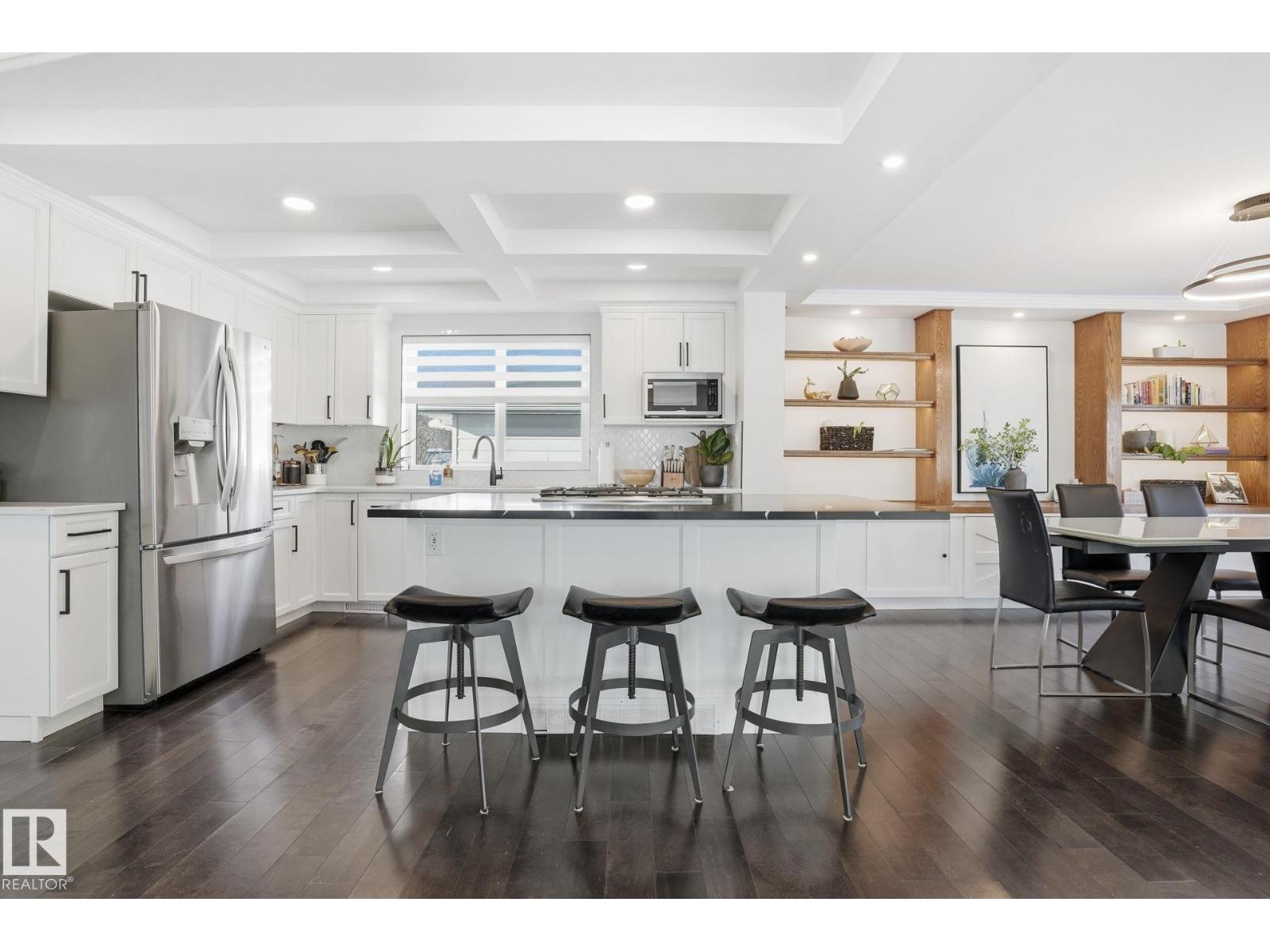 15702 86 AV NW, Edmonton