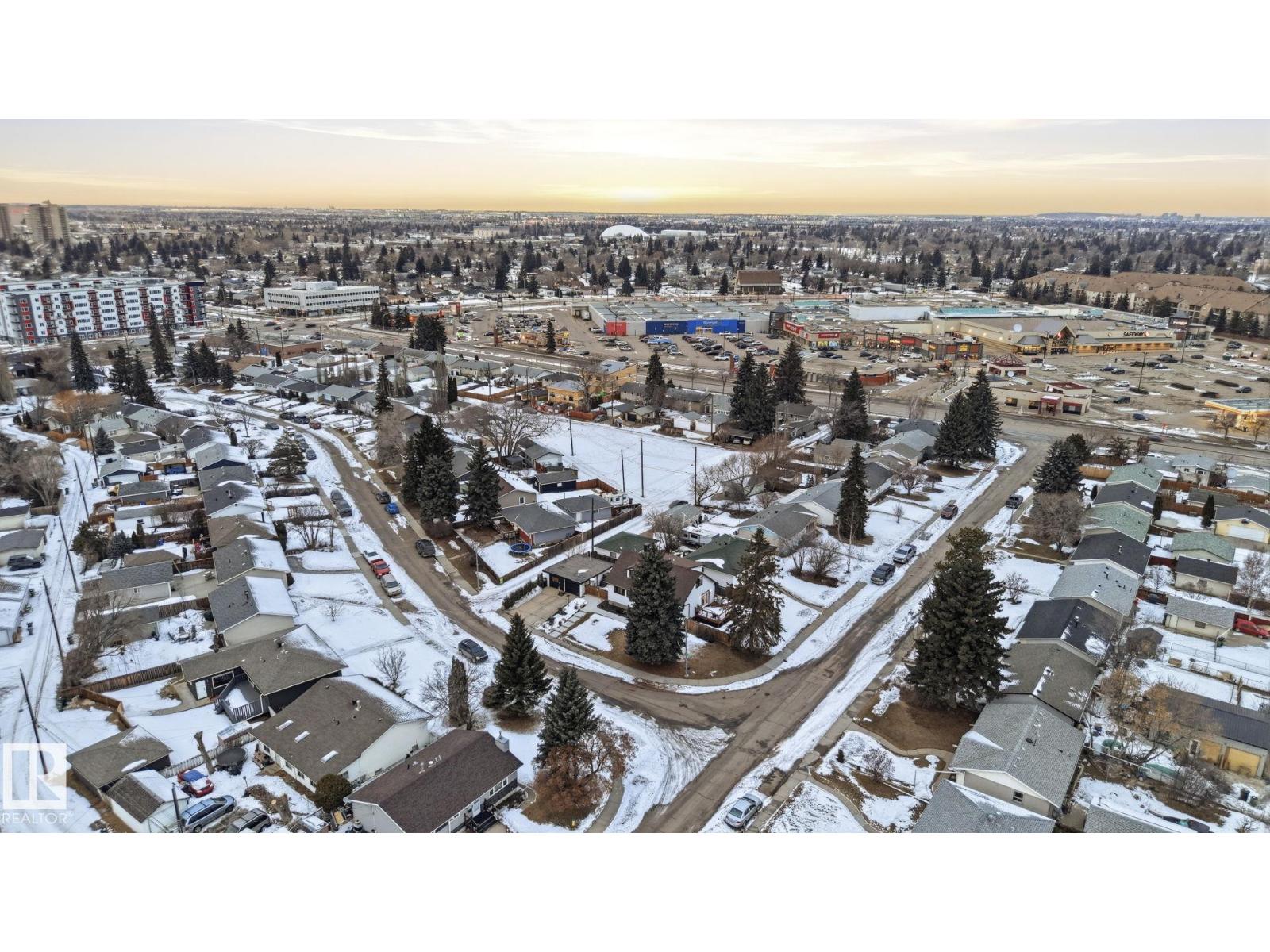 15702 86 AV NW, Edmonton