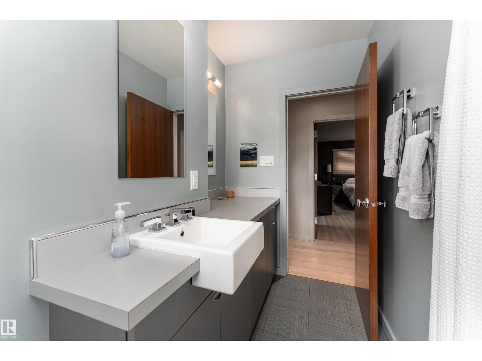 9715 141 ST NW, Edmonton