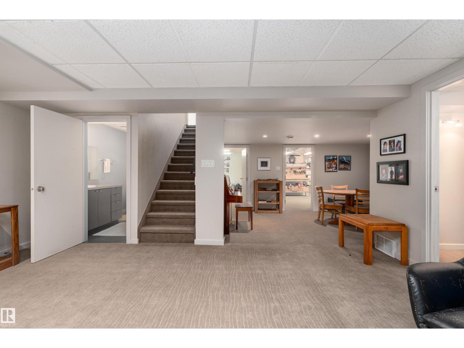 9715 141 ST NW, Edmonton