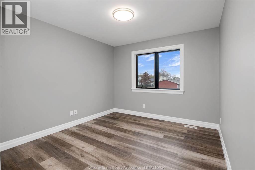 52 BELLEVIEW DRIVE - 18