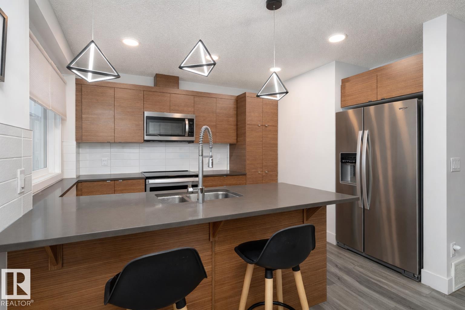 #58 16335 84 ST NW, Edmonton