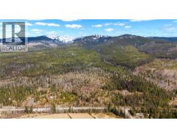 7904 Highway 3, Yahk, BC V0B2P0 Photo 14