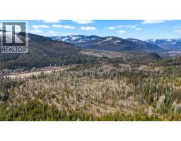 7904 Highway 3, Yahk, BC V0B2P0 Photo 10