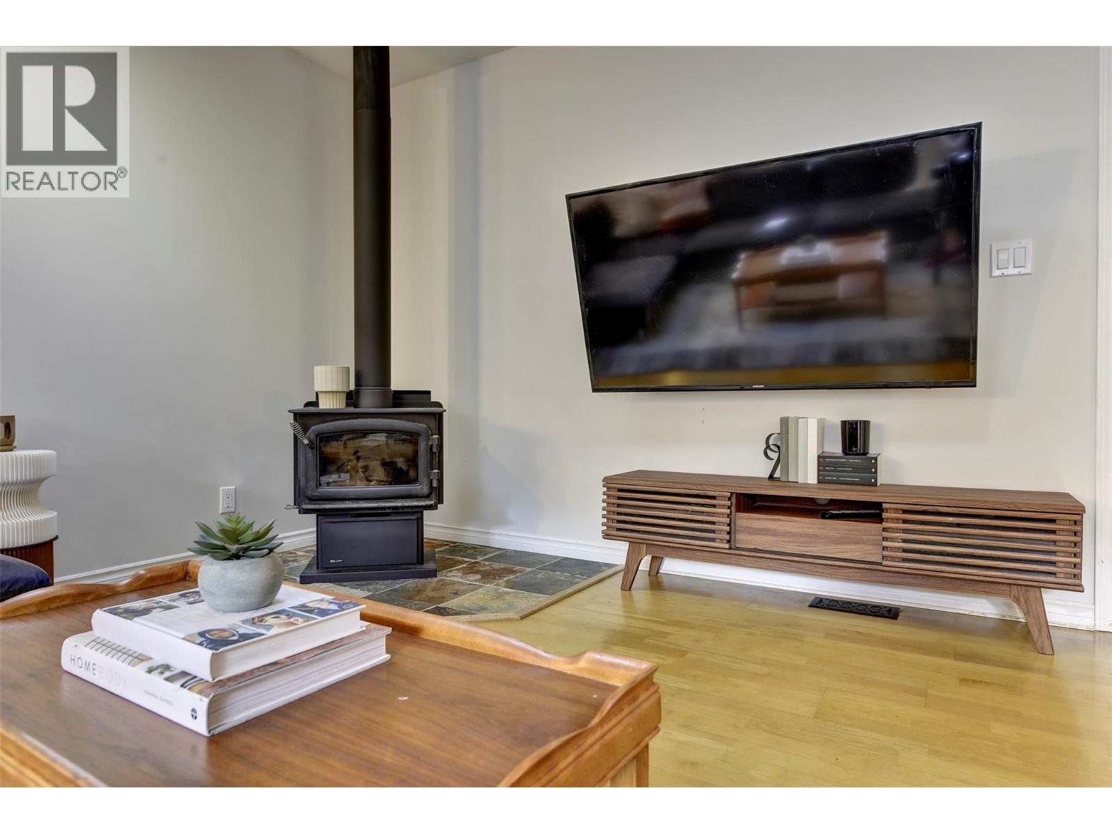 4311 11th Street, Peachland