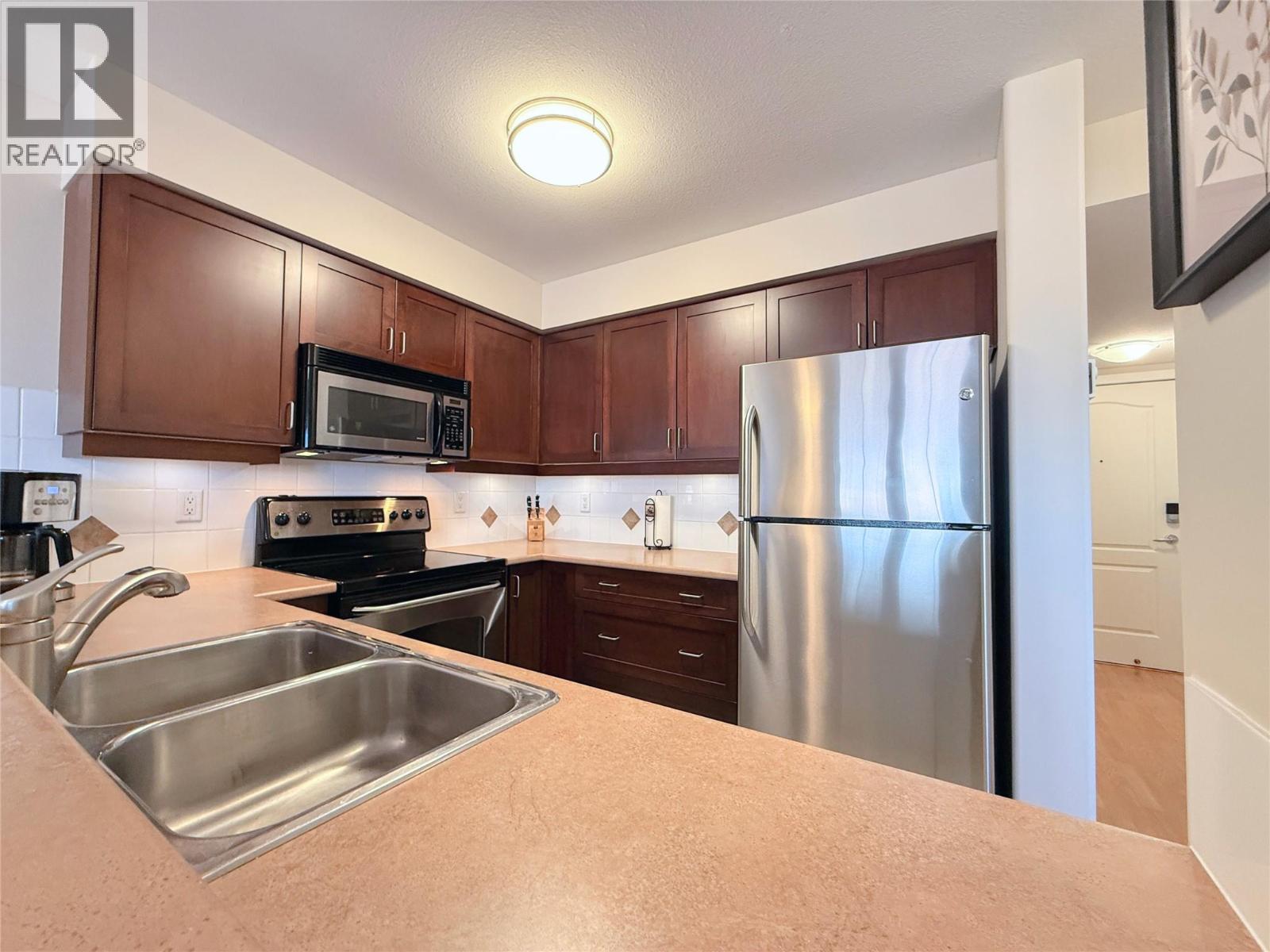 7600 COTTONWOOD Drive Unit# 425, Osoyoos