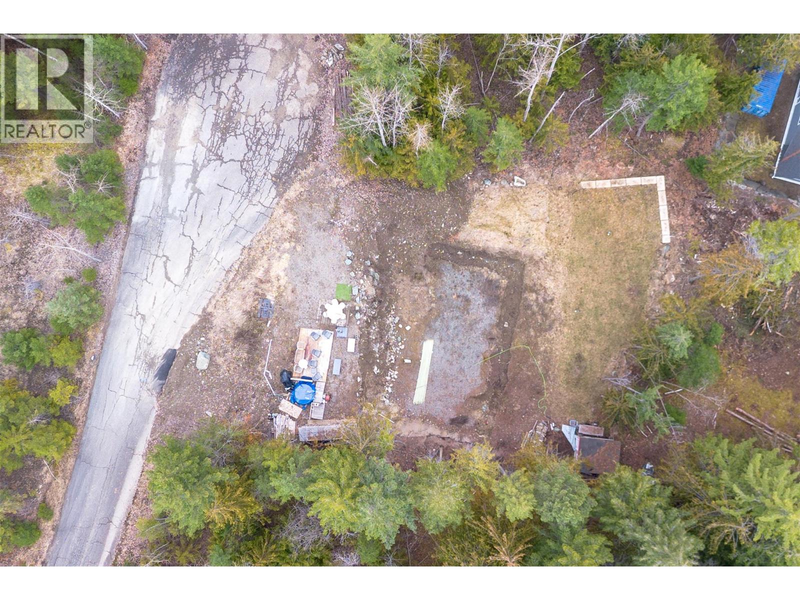  2569 Lark Road, Anglemont