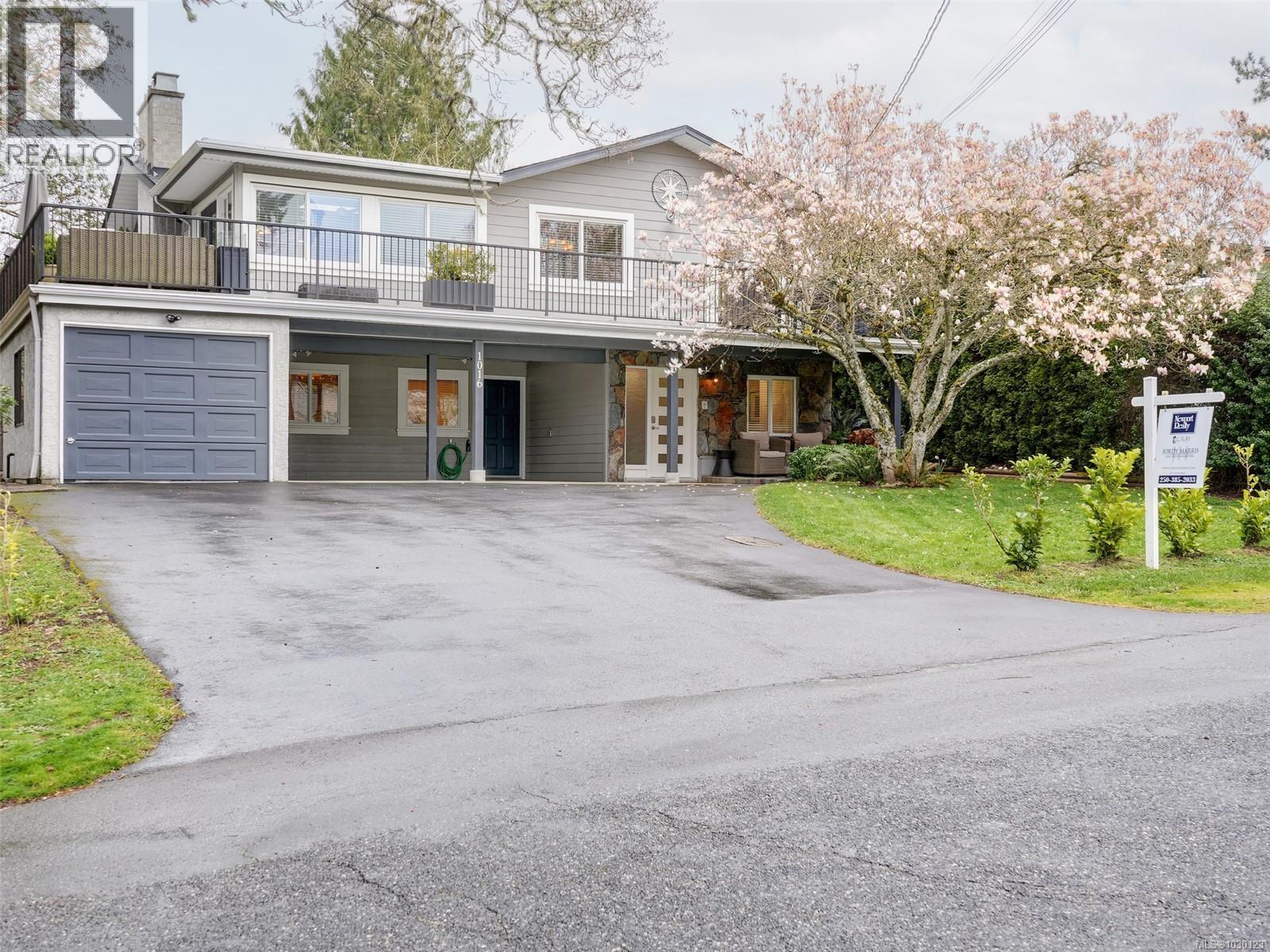 1016 Clarke Rd, Central Saanich