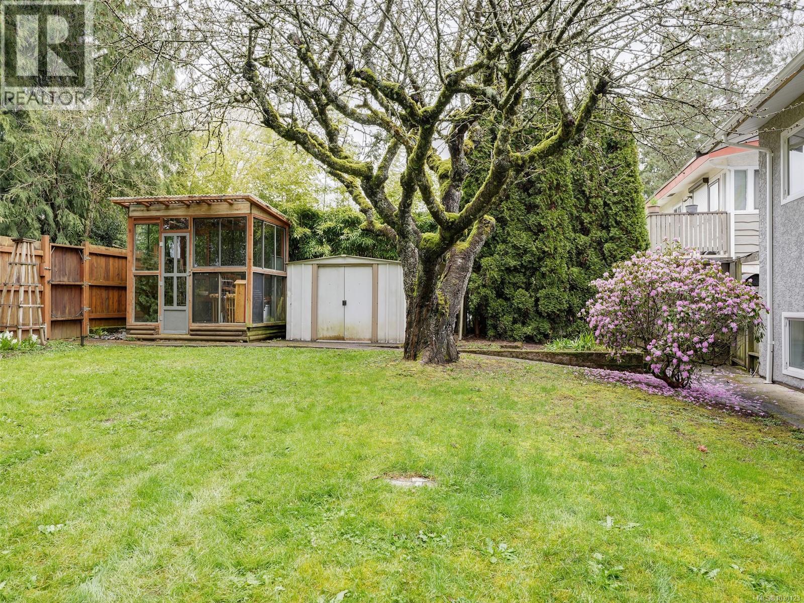 1016 Clarke Rd, Central Saanich