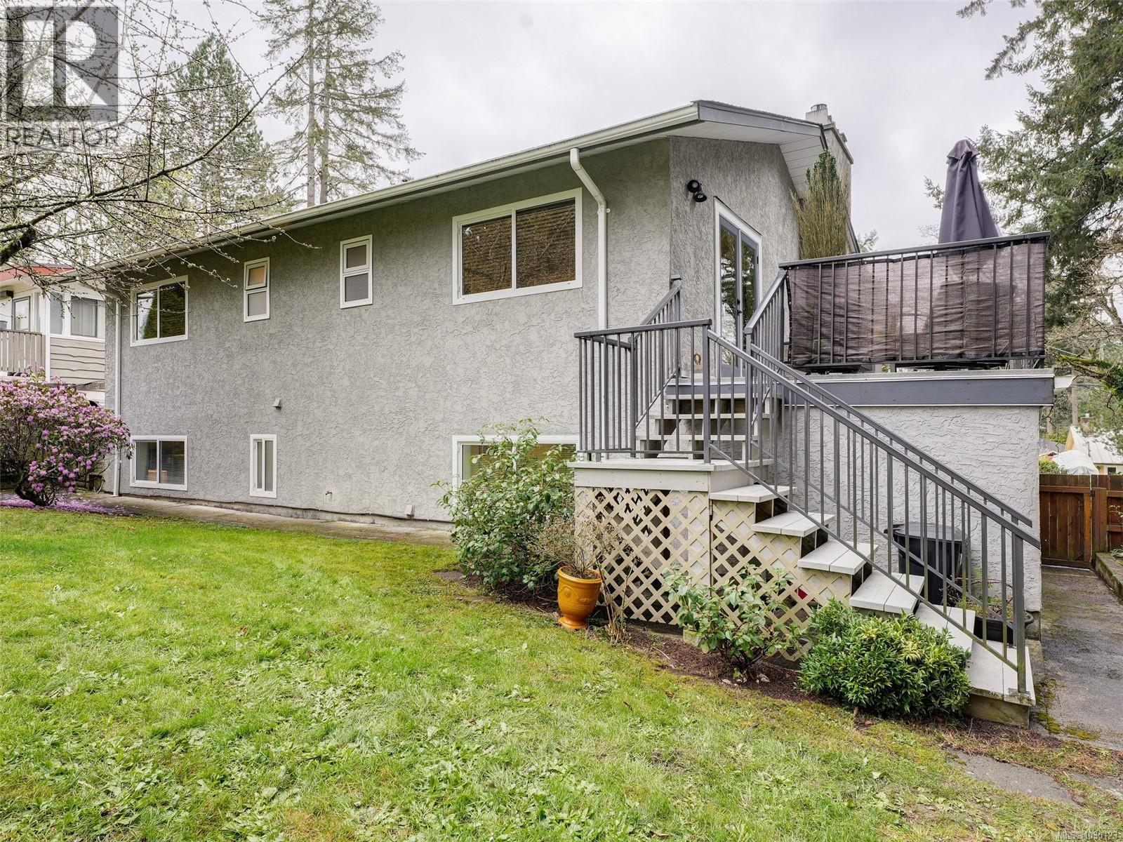 1016 Clarke Rd, Central Saanich