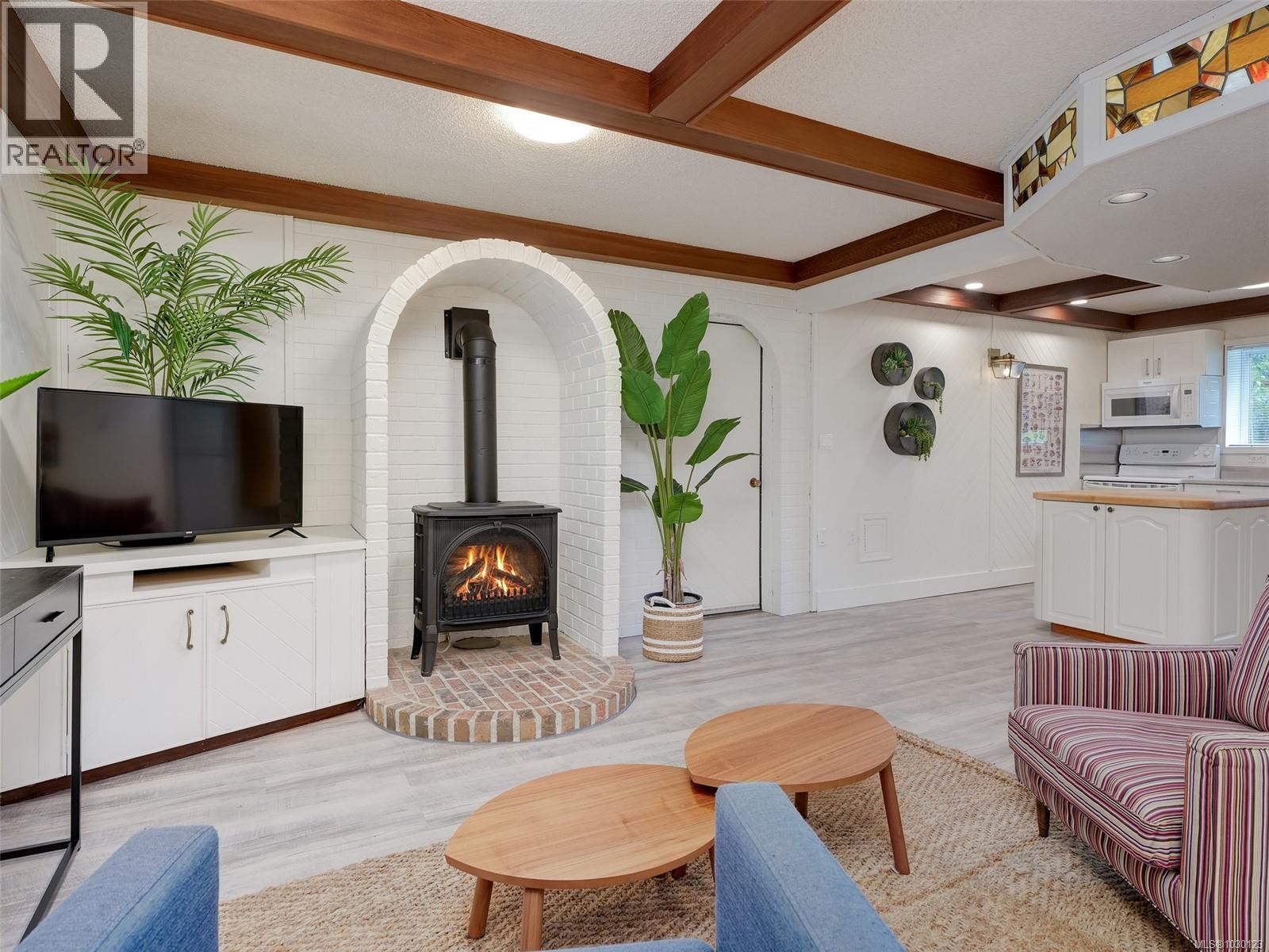 1016 Clarke Rd, Central Saanich