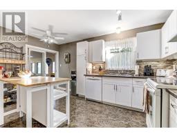 Dining room - 18 Hickory Boulevard W, Strathroy Caradoc, ON N7G4A9 Photo 6