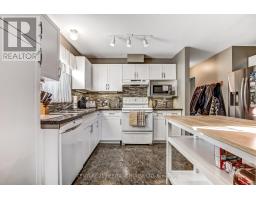 Sunroom - 18 Hickory Boulevard W, Strathroy Caradoc, ON N7G4A9 Photo 7