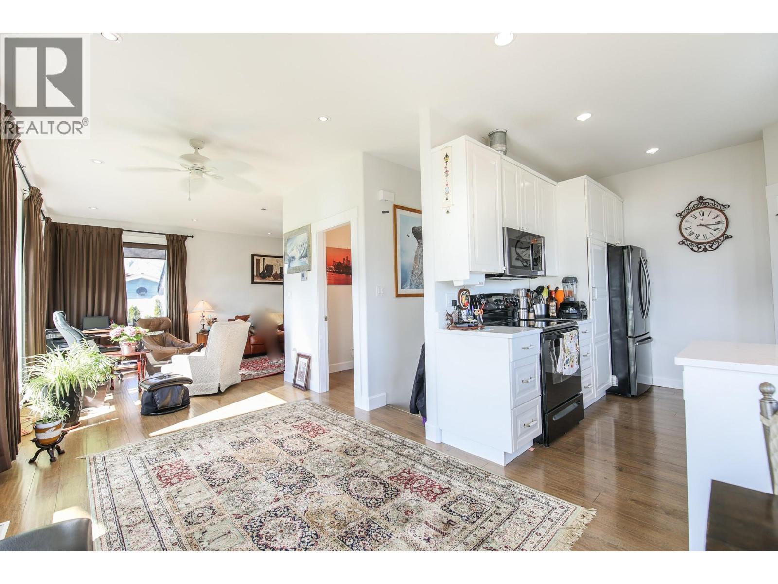 4004 39th Street, Osoyoos