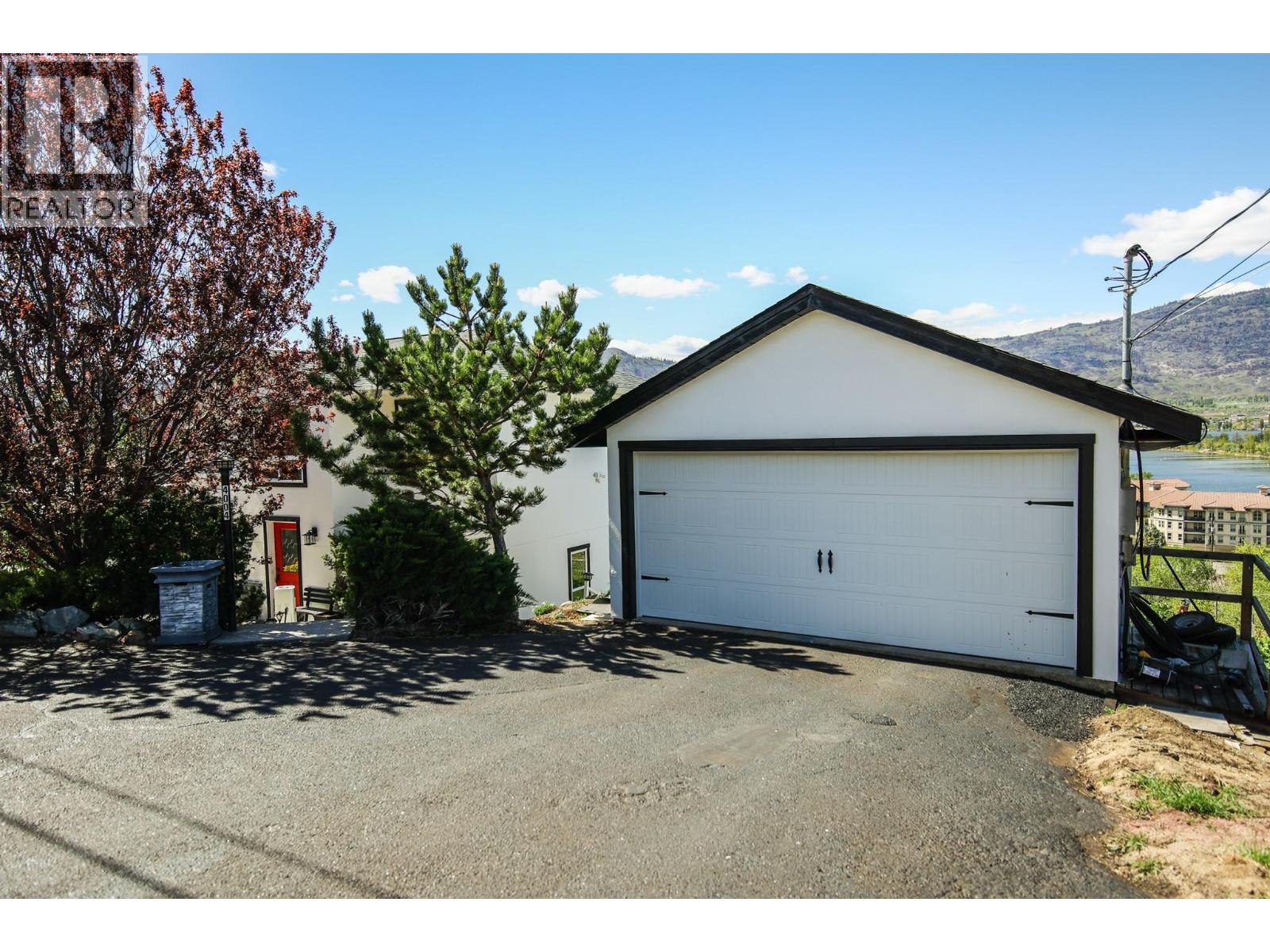 4004 39th Street, Osoyoos