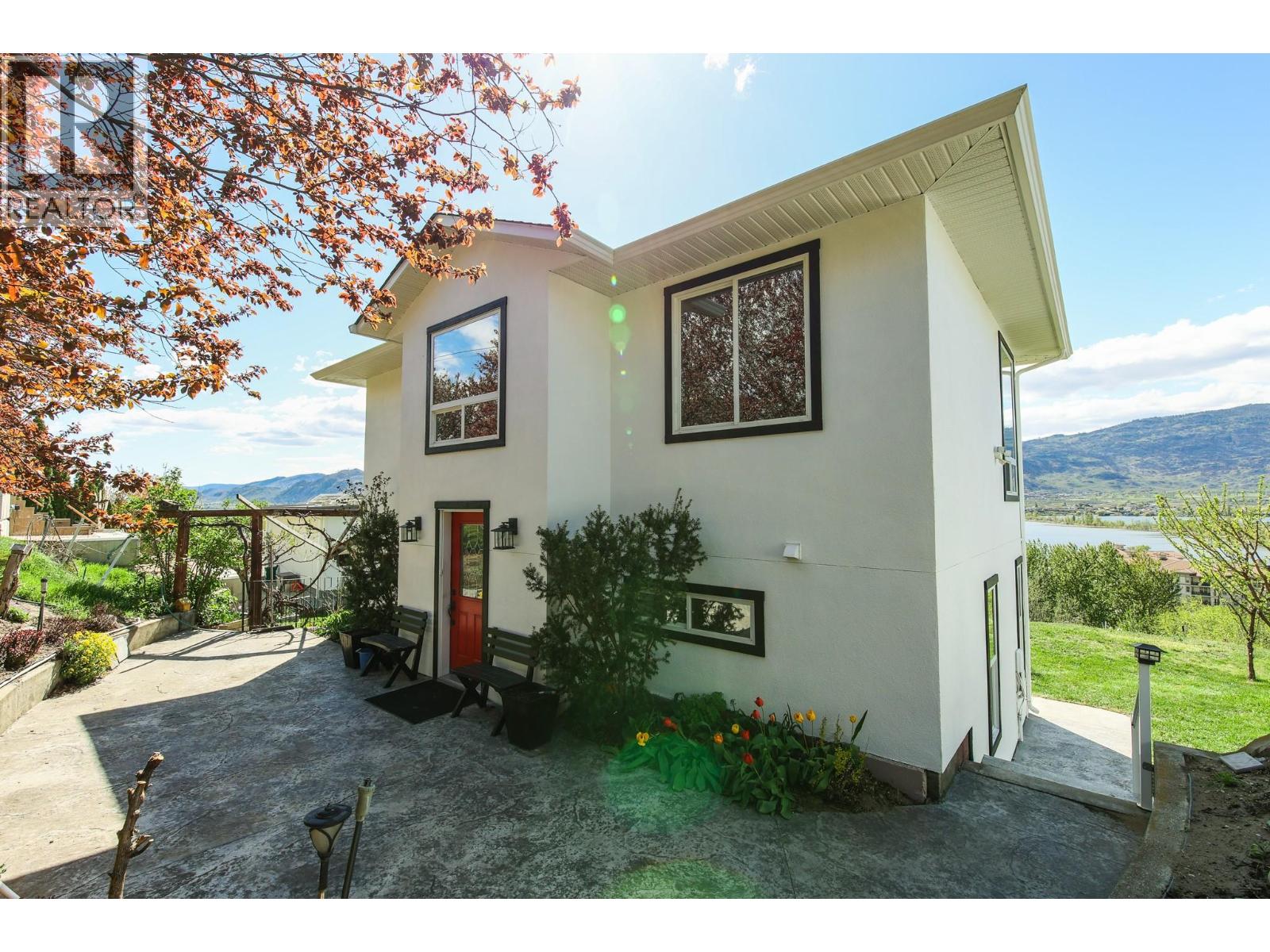 4004 39th Street, Osoyoos