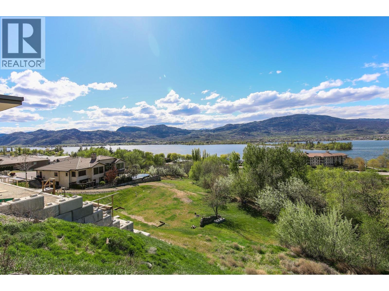4004 39th Street, Osoyoos
