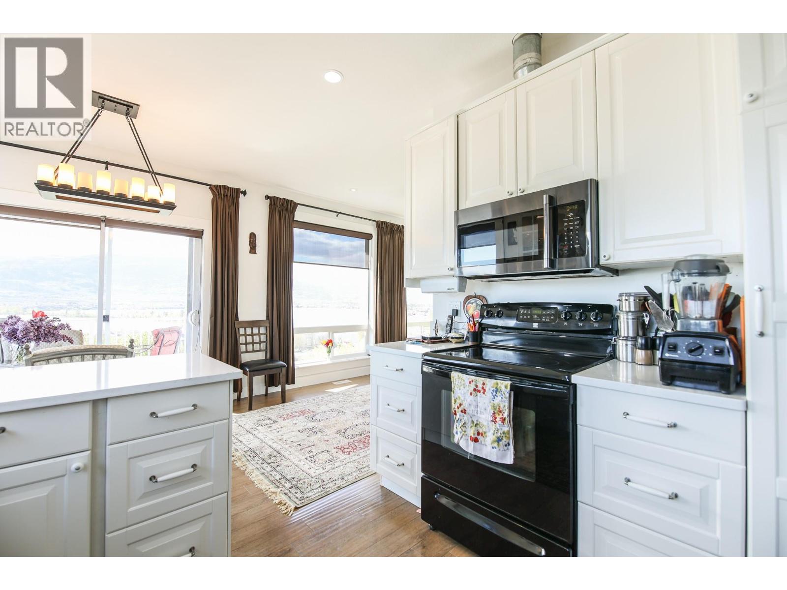 4004 39th Street, Osoyoos