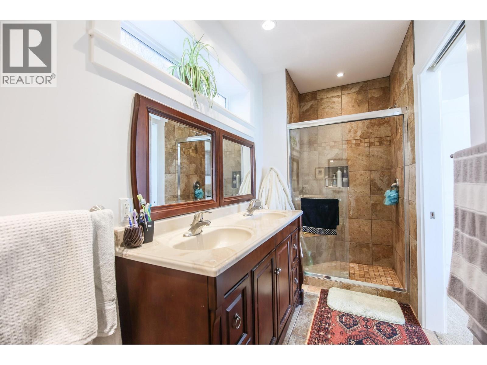 4004 39th Street, Osoyoos