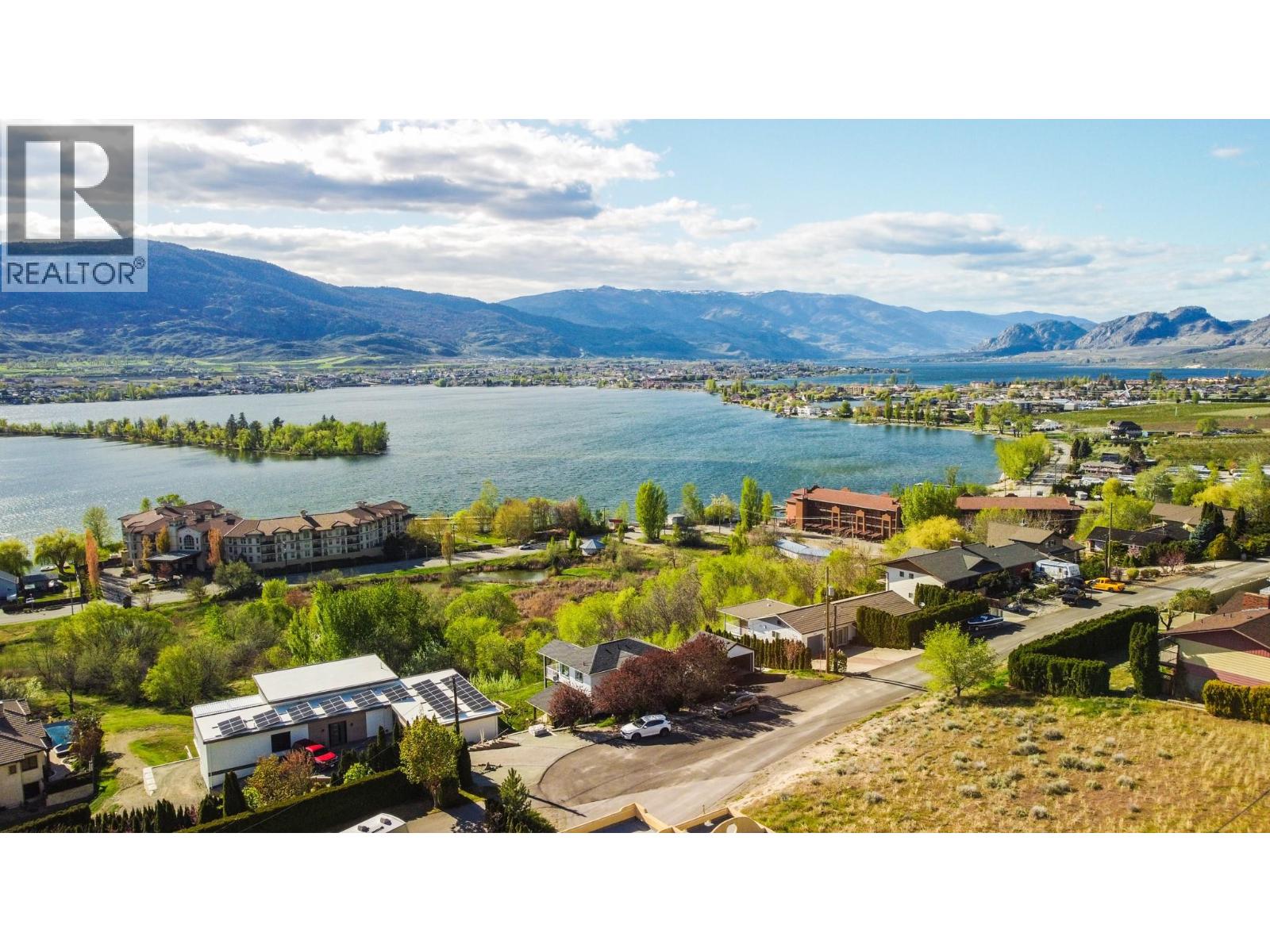 4004 39th Street, Osoyoos
