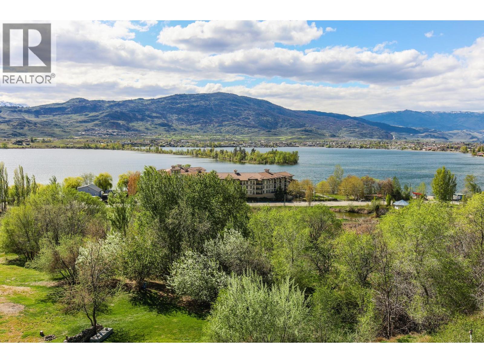 4004 39th Street, Osoyoos