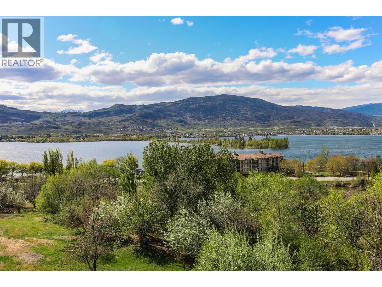 4004 39th Street, Osoyoos