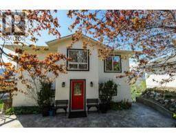  4004 39th Street, Osoyoos