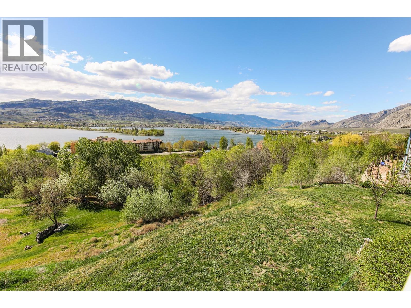 4004 39th Street, Osoyoos