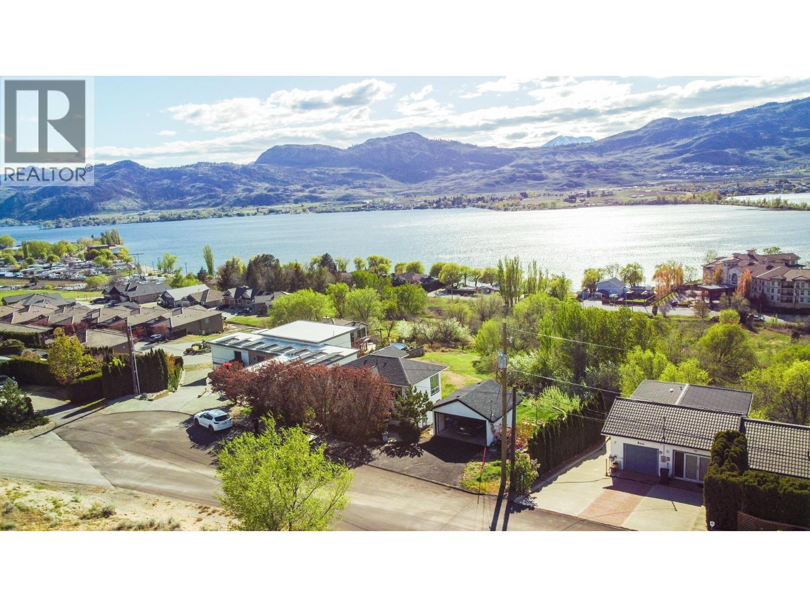 4004 39th Street, Osoyoos