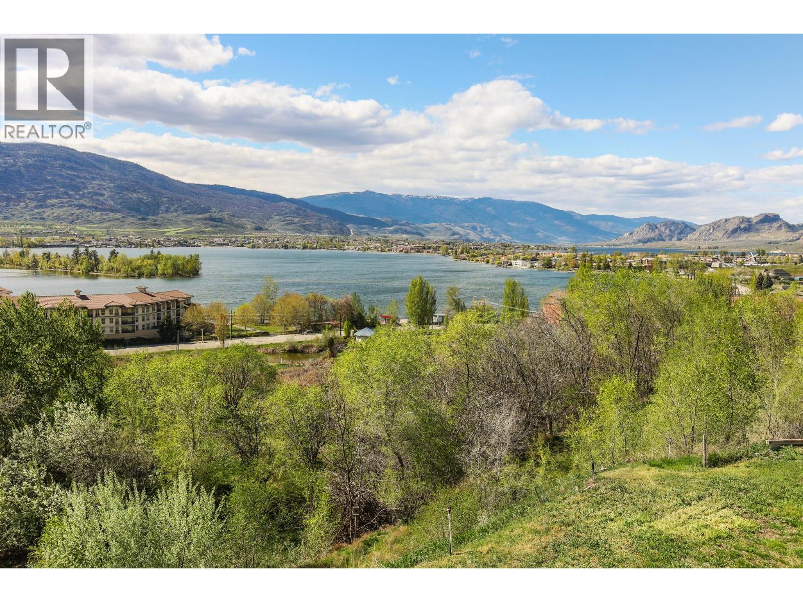 4004 39th Street, Osoyoos