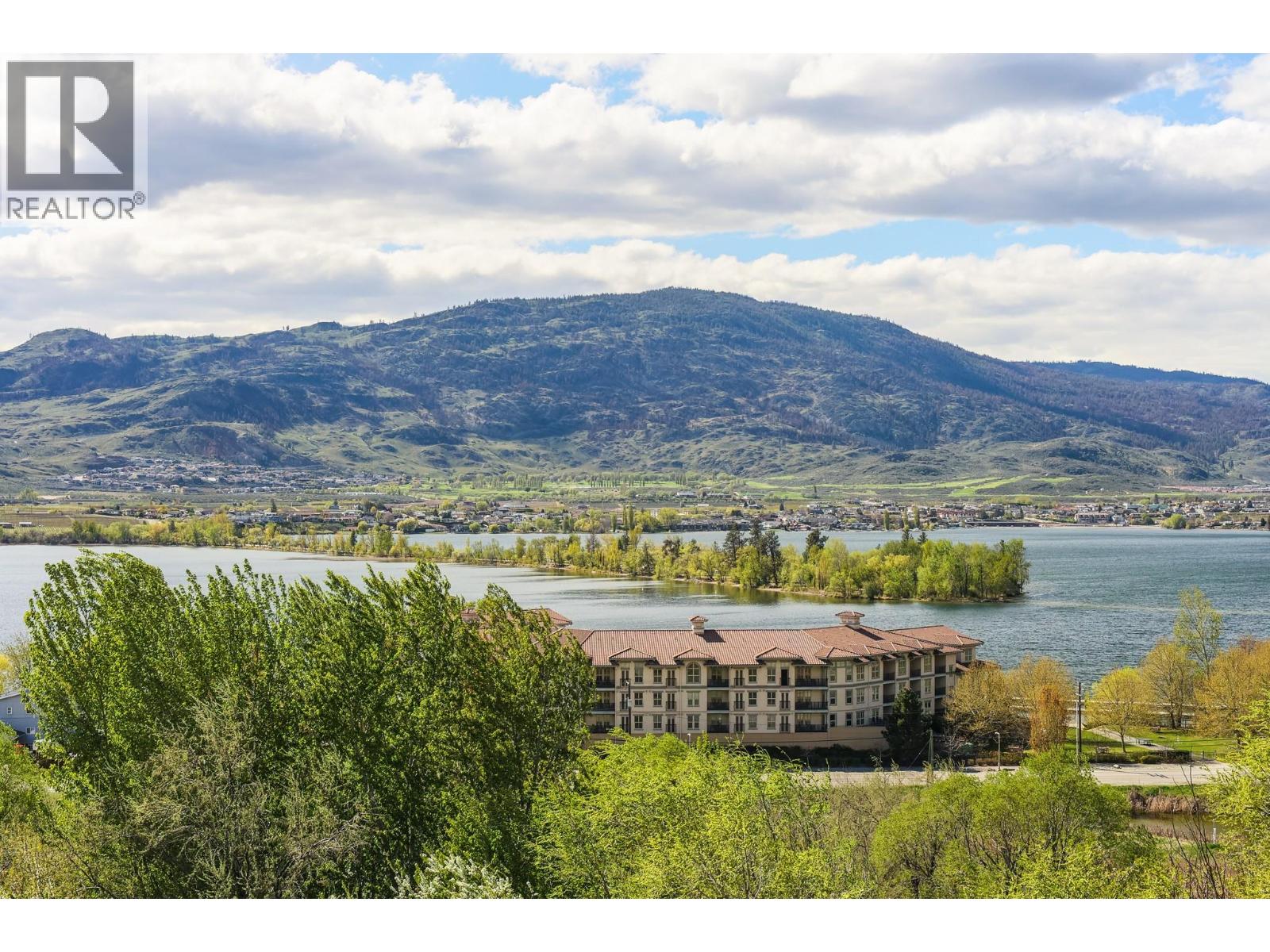 4004 39th Street, Osoyoos