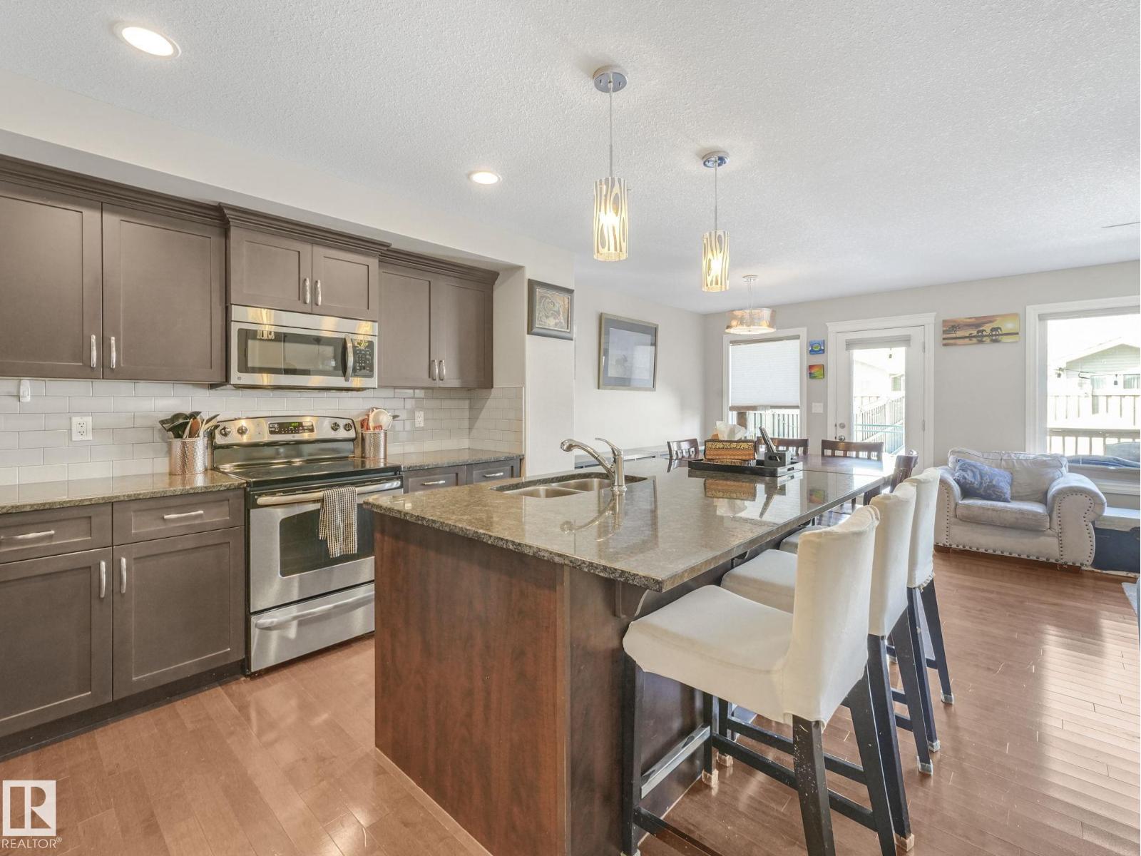 1212 176 ST SW, Edmonton