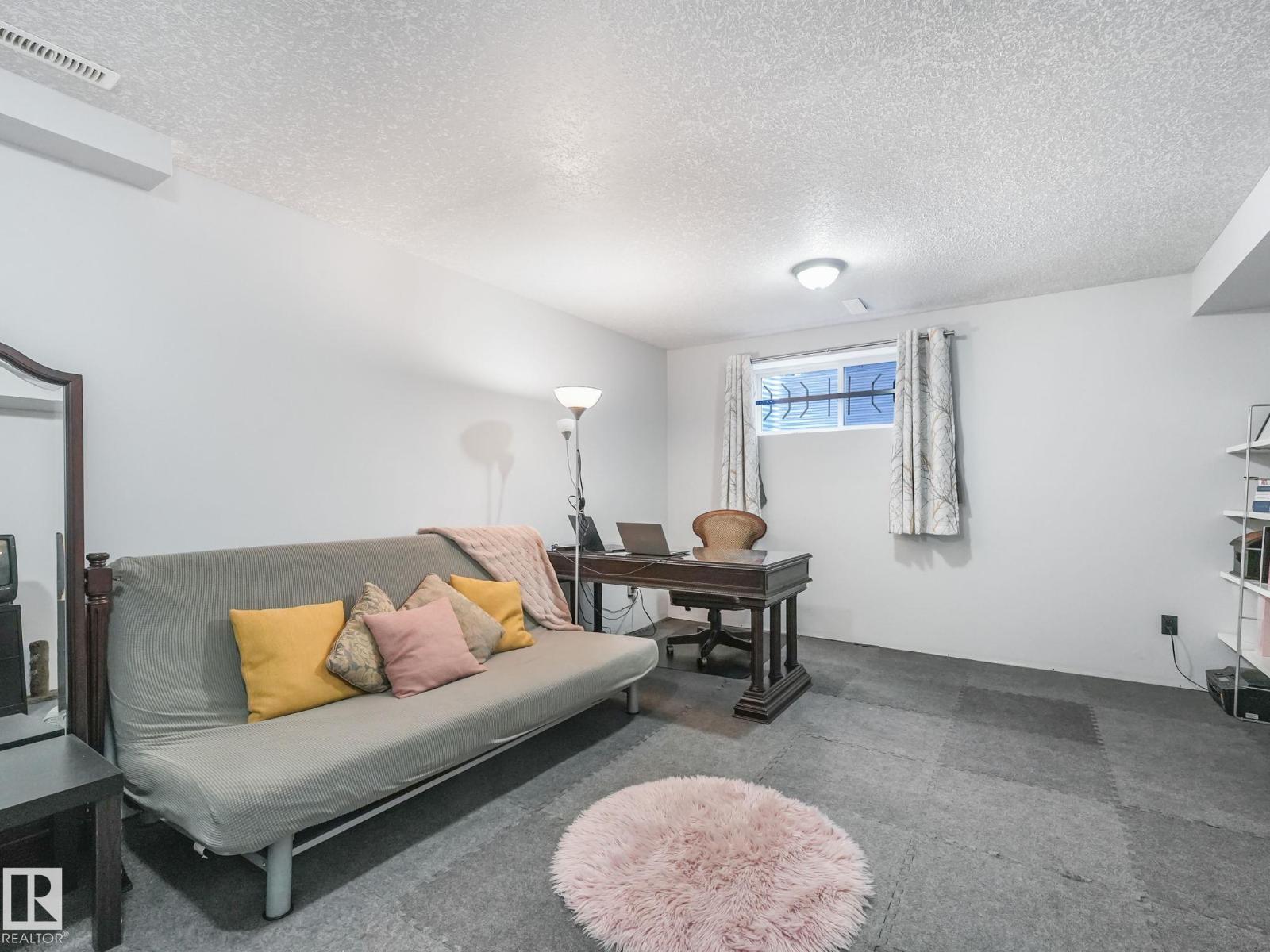 1212 176 ST SW, Edmonton