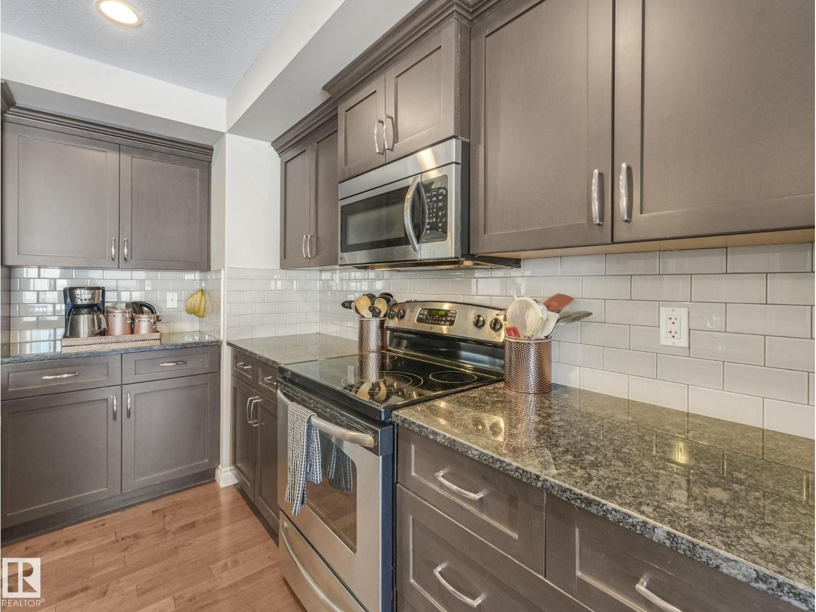 1212 176 ST SW, Edmonton