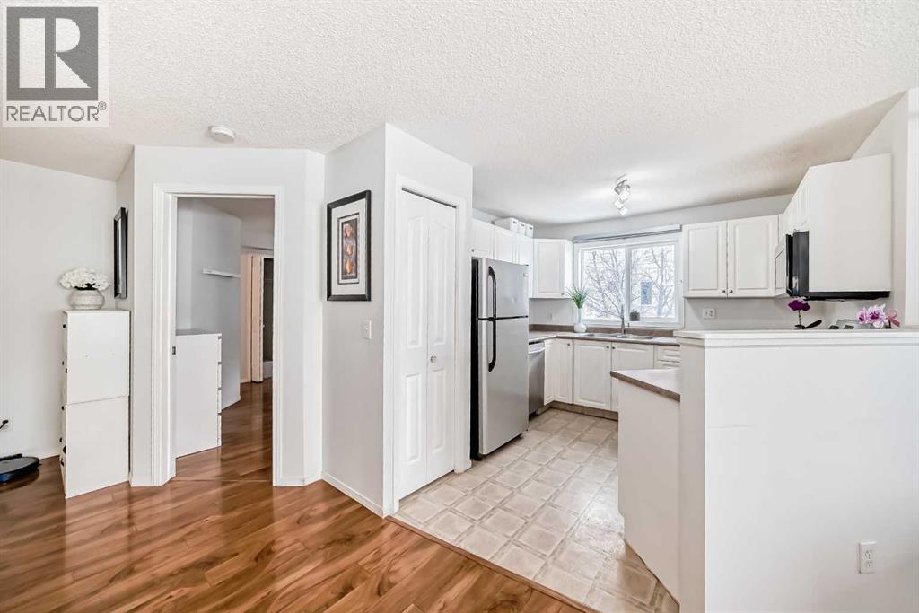 Single Family House for Sale in   Citadel Meadow Point NW Citadel Calgary 