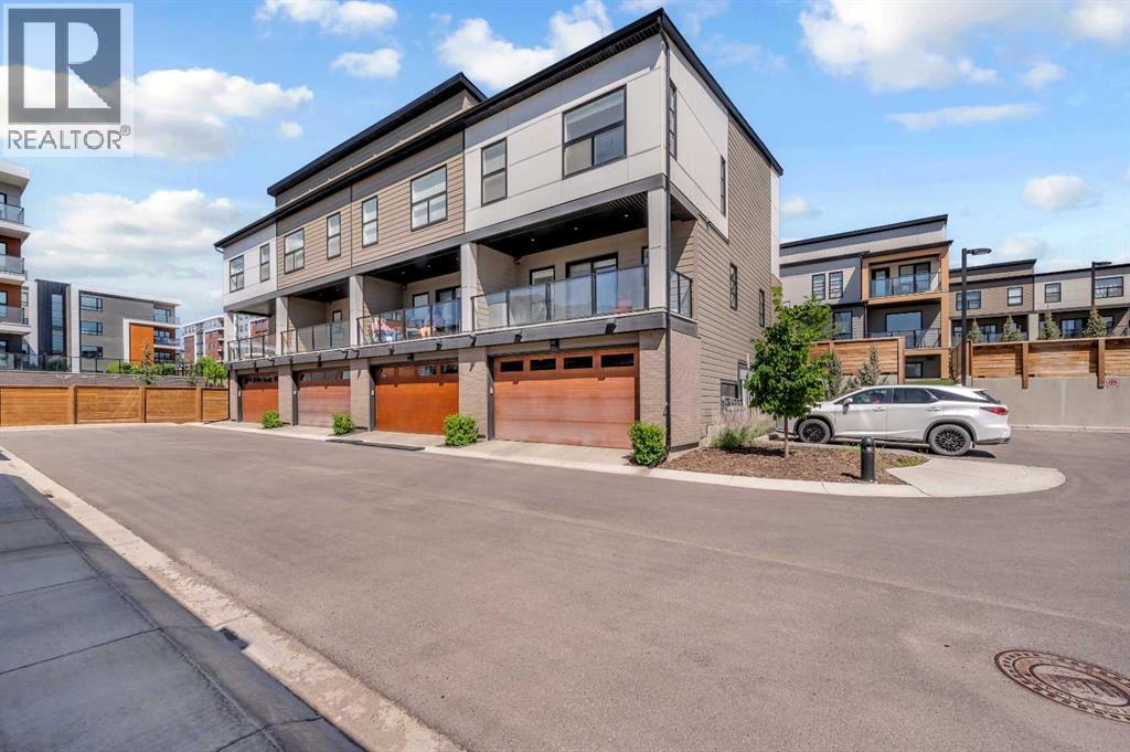 Single Family House for Sale in   Spring Willow Drive SW Springbank Hill Calgary 