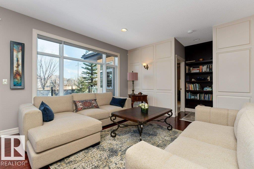 304 CALDWELL CL NW, Edmonton