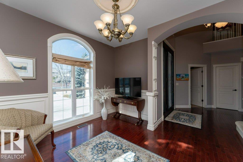 304 CALDWELL CL NW, Edmonton